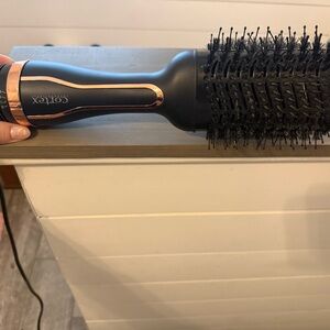 Black and Gold Hair Brush